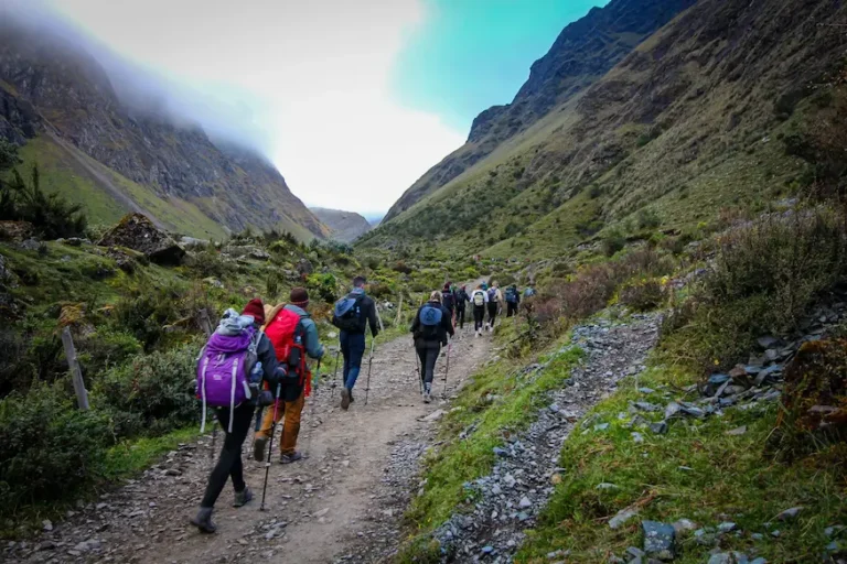 humantay lake hike