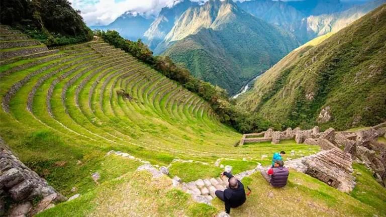 inca trail ruins